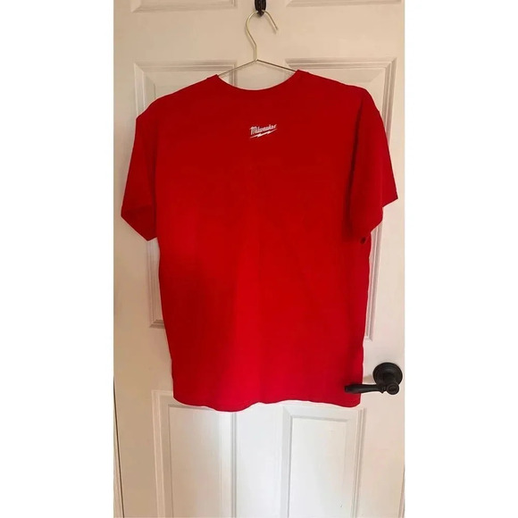 Gildan Men’s Large Milwaukee Power Tools Red Short Sleeve T-Shirt - Picture 3 of 8